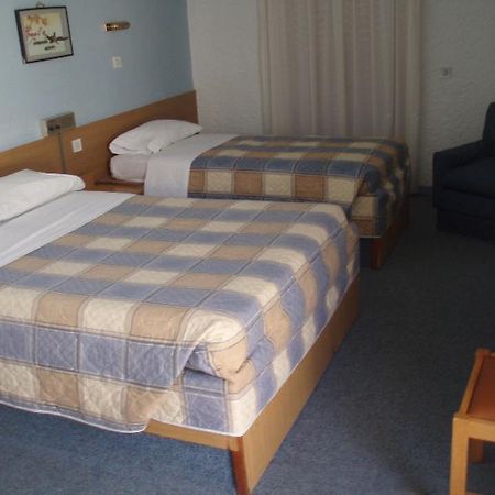 Sparta Inn 外观 照片
