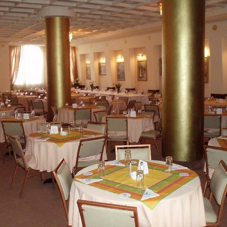 Sparta Inn 餐厅 照片